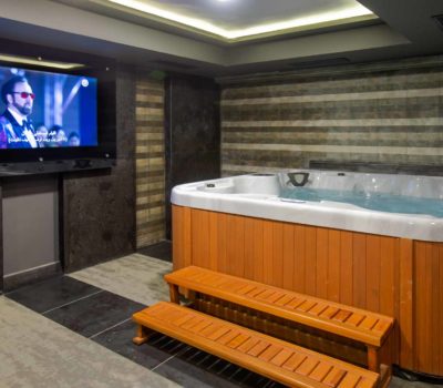 JACUZZI